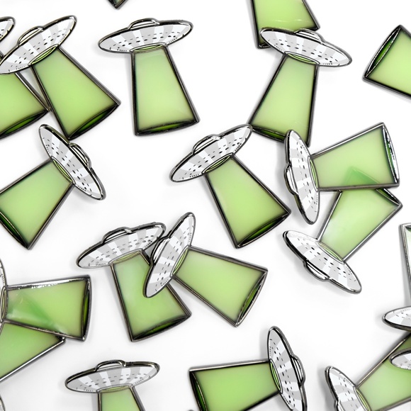 UFO Lapel Pin - Green - Picture 4 of 4